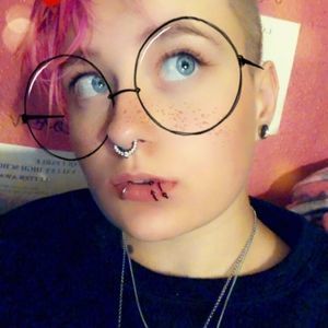 Meet your Posher, Dakota